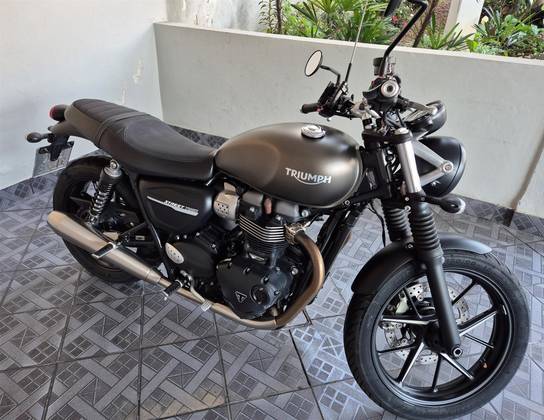 TRIUMPH STREET TWIN TRIUMPH STREET TWIN